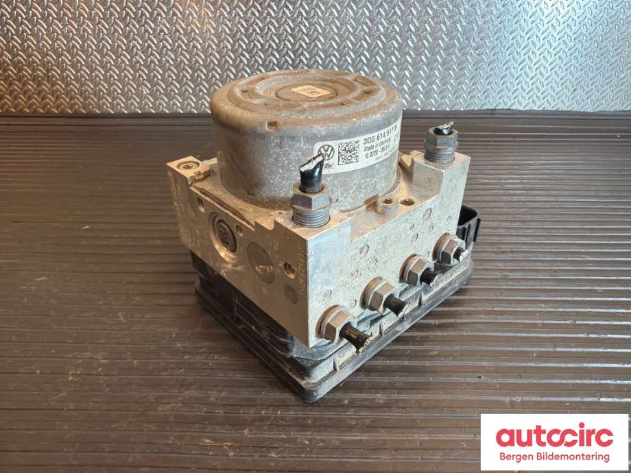 ABS sentral til VW Golf Sportsvan 2014-2018 (VOLKSWAGEN|3Q0 614 517 AB||3Q0 907 379 AB)