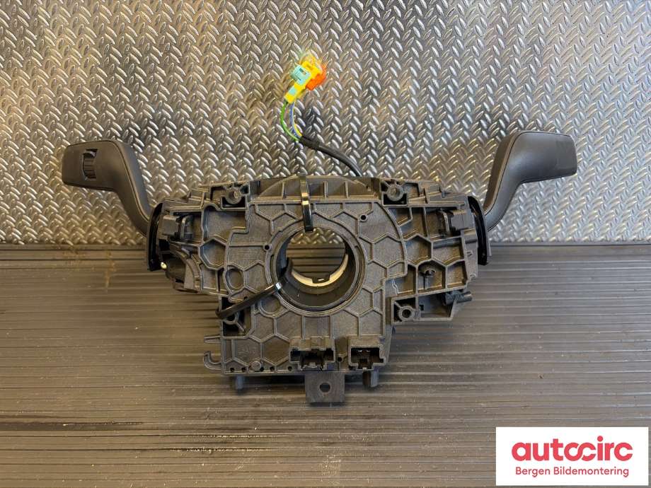 Bryter combi til Ford Mustang Mach-e 2020-->>  (FORD (US)||2496064|2482417)