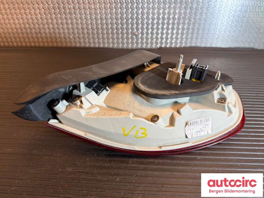 Baklykt venstre indre til Peugeot 2008 2013-2019 (Type I) (PEUGEOT|96 780 744 80|)