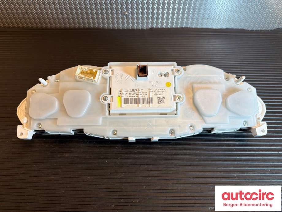 Instrumentpanel til Peugeot 2008 2013-2019 (Type I)  (PEUGEOT|98 054 071 80|98 227 036 80|9611496380)