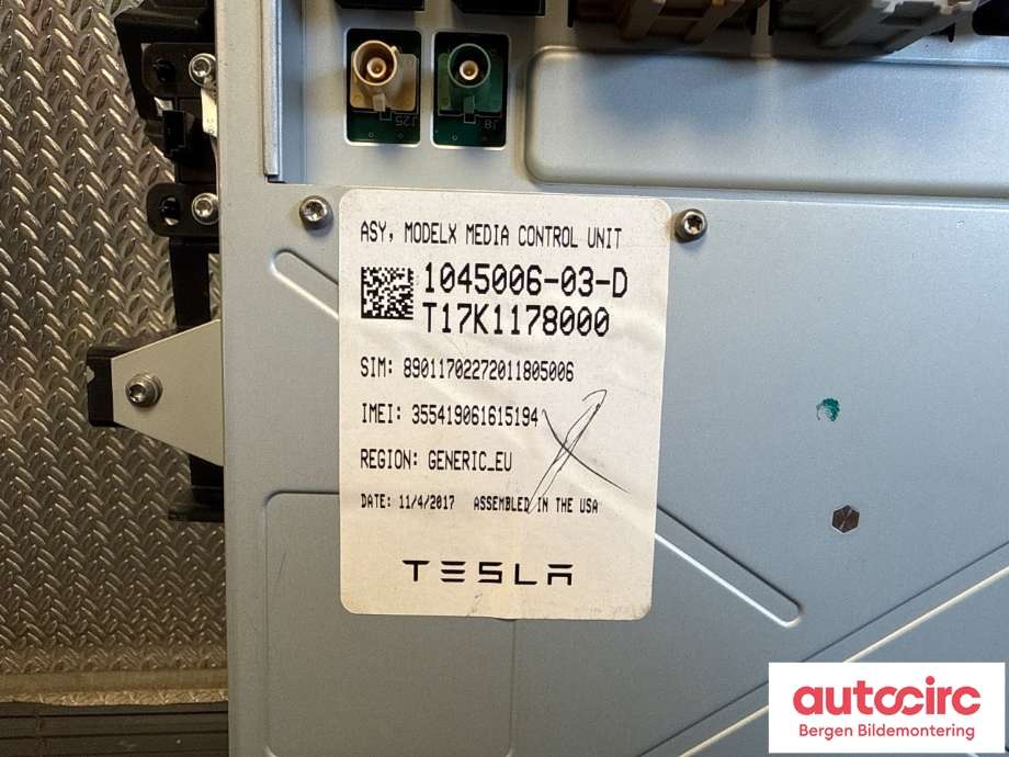 Instrument kjørecomputer til Tesla Model X 2016-->>  (TESLA|1045006-03-D|)
