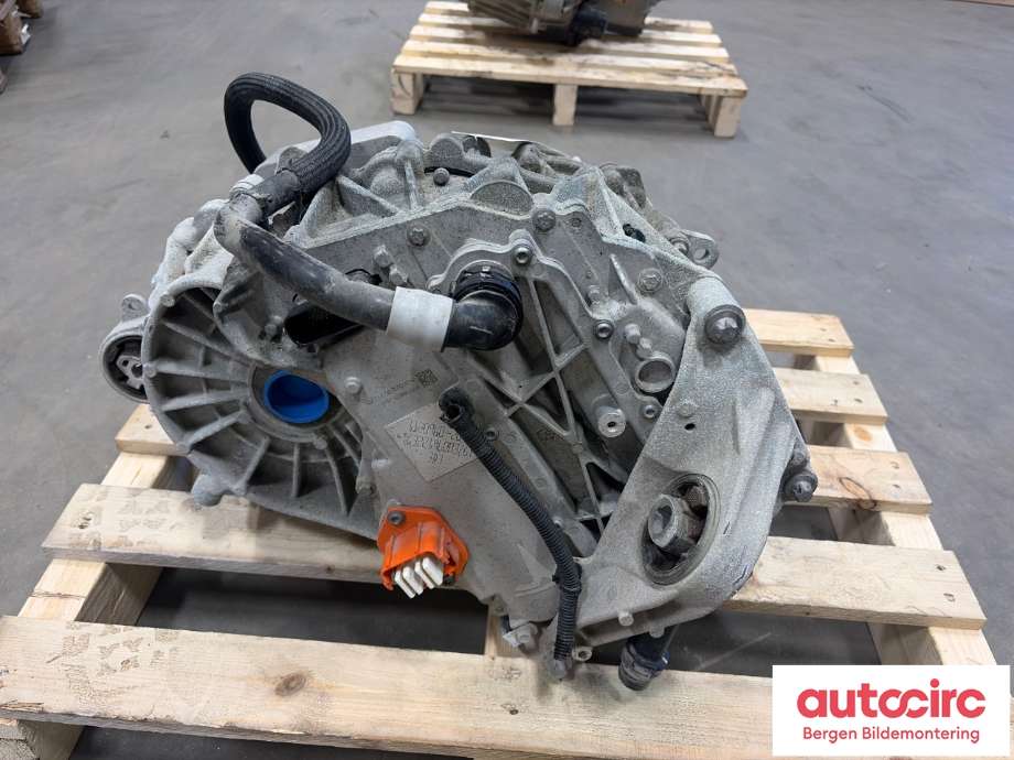 Motor elbil foran til Tesla Model Y 2021-2024 (Type I) (TESLA|1120960-20-G|)