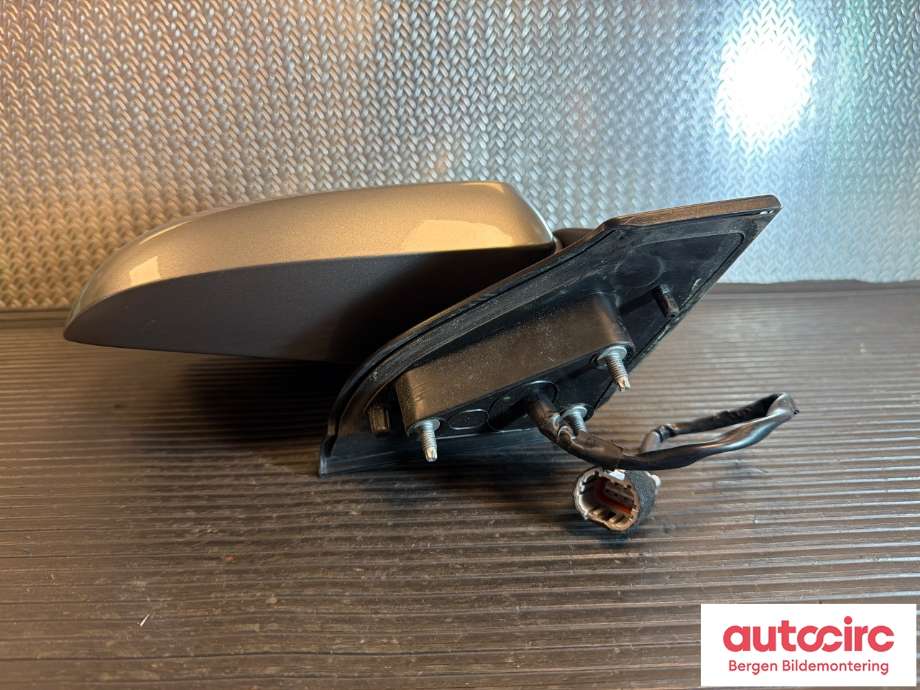 Speil venstre til Nissan NV200 2010-2019  (NISSAN|96302BE10D|)