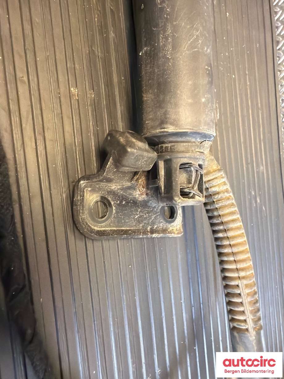 Baklukeåpner motor til BMW 3-Serie 2012-2018 (F30/F31/F34) (F30/F31/F34) (BMW|51 24 7 462 539|)
