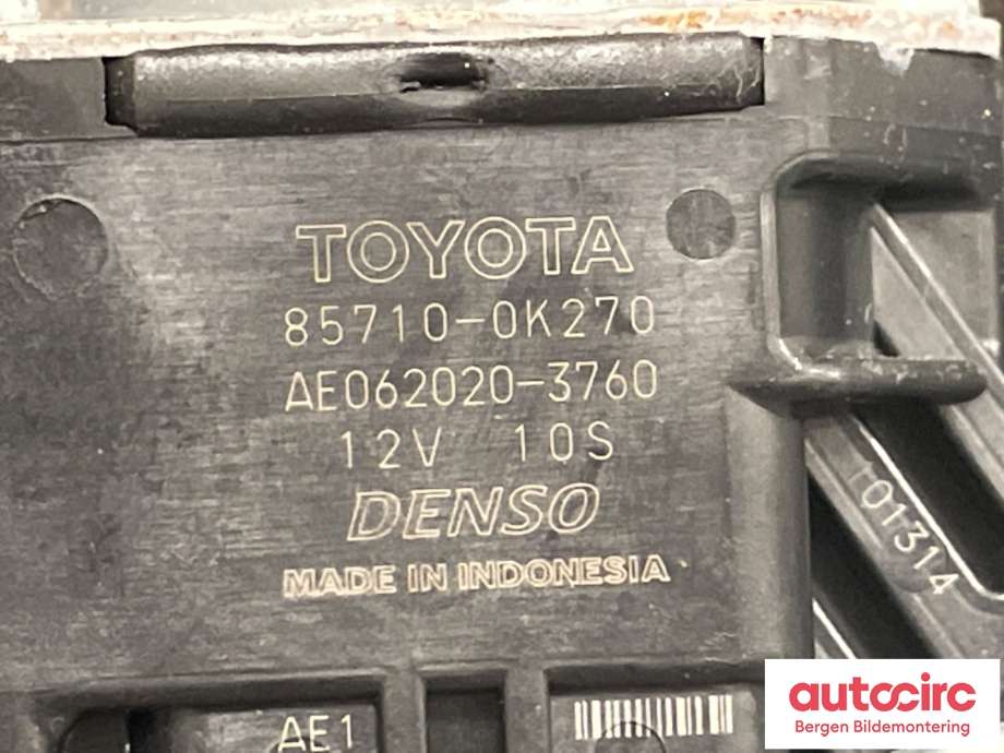 Ruteheis venstre til Toyota Hilux 2016-2020  (TOYOTA|698040K120||69840-0K200 A)