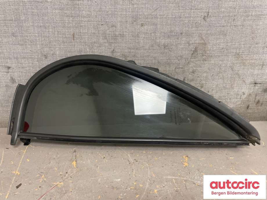 Diverse deler til Toyota Hilux 2016-2020 (TOYOTA|681240K260|)