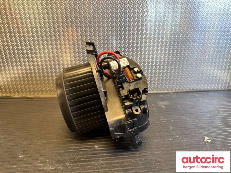 Varmeapparat motor til Mercedes Sprinter 2018-->> (907/910) (907/910) (MERCEDES|A 000 830 79 02|)