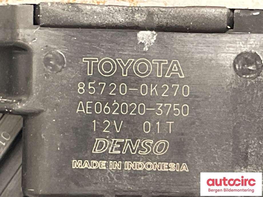 Ruteheis høyre til Toyota Hilux 2016-2020  (TOYOTA|698030K120|85720-0K270)