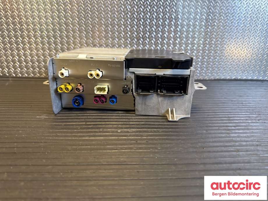 Bilstereo forsterker til Mercedes Sprinter, 2018-->> (907/910) (907/910) (MERCEDES|A 247 900 19 12)