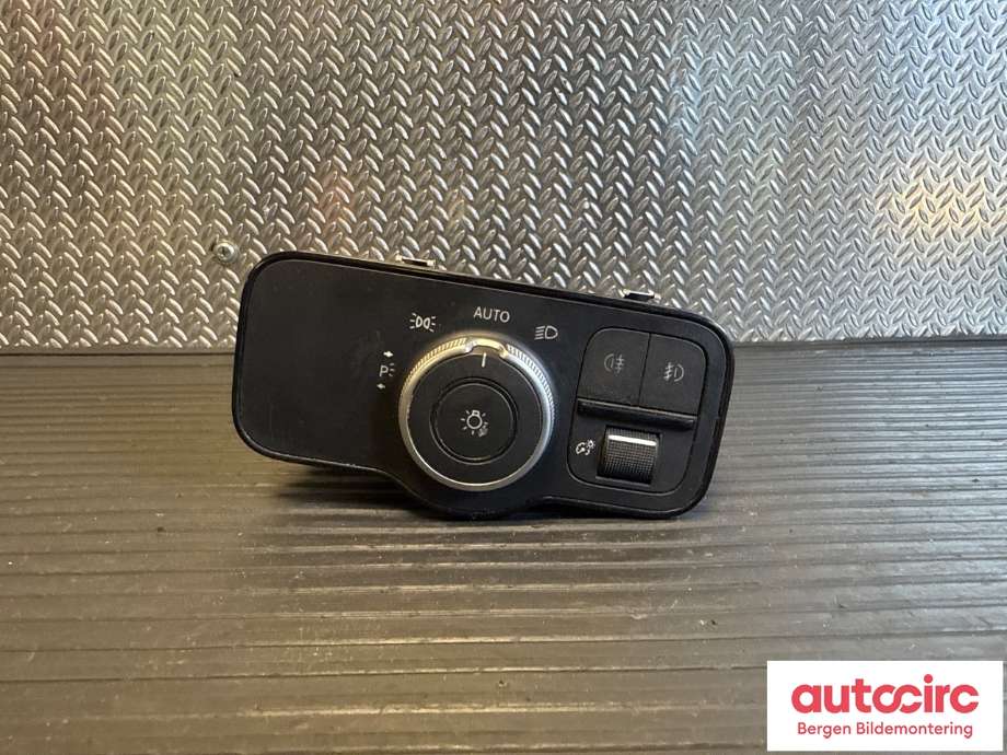 Bryter lys til Mercedes Sprinter, 2018-->> (907/910) (907/910) (MERCEDES|A 907 905 88 04)