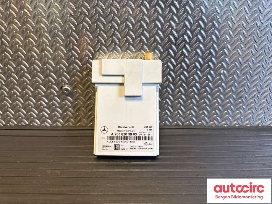 Styreenhet diverse til Mercedes Sprinter 2018-->> (907/910) (907/910) (MERCEDES|A 205 820 39 03|)