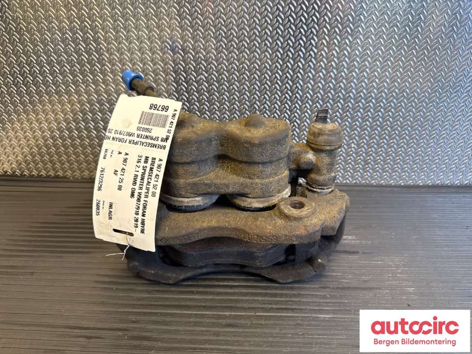 Bremsecaliper høyre foran til Mercedes Sprinter 2018-->> (907/910) (907/910) (MERCEDES|A 907 421 52 00|A 907 421 25 00|)