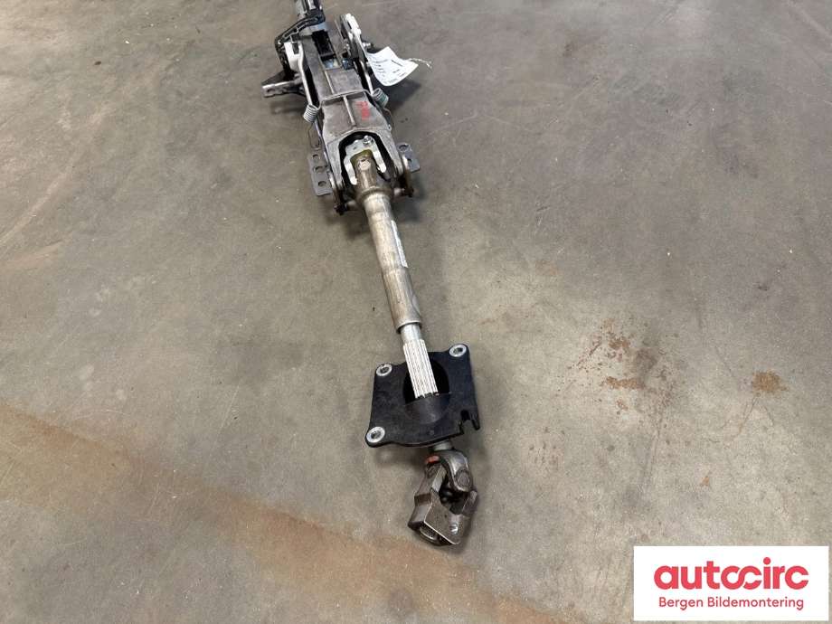 Rattaksel til Mercedes Sprinter 2018-->> (907/910) (907/910) (MERCEDES|A 907 460 81 04|A 907 460 44 02|)