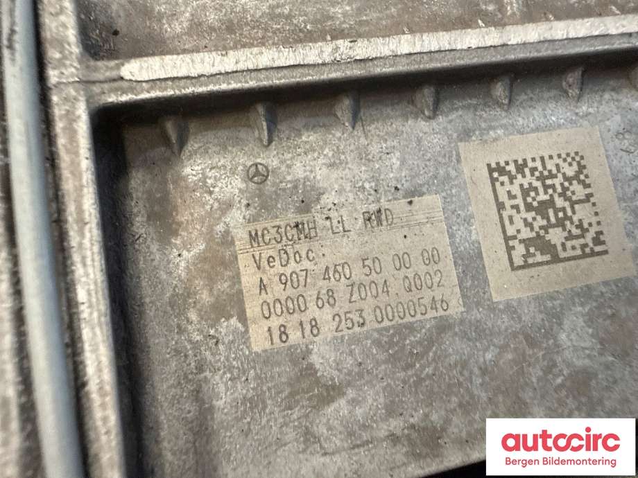 Rattaksel til Mercedes Sprinter 2018-->> (907/910) (907/910) (MERCEDES|A 907 460 81 04|A 907 460 44 02|)