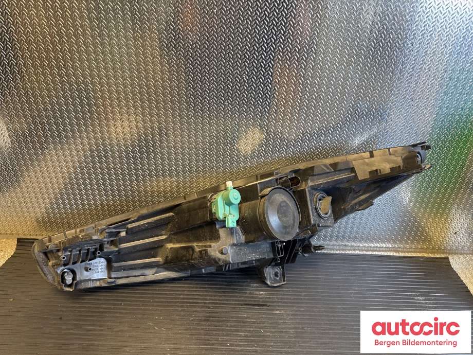 Frontlykt høyre halogen til Renault Zoe 2013-2019 (Fase 1) (RENAULT|260108268R|)