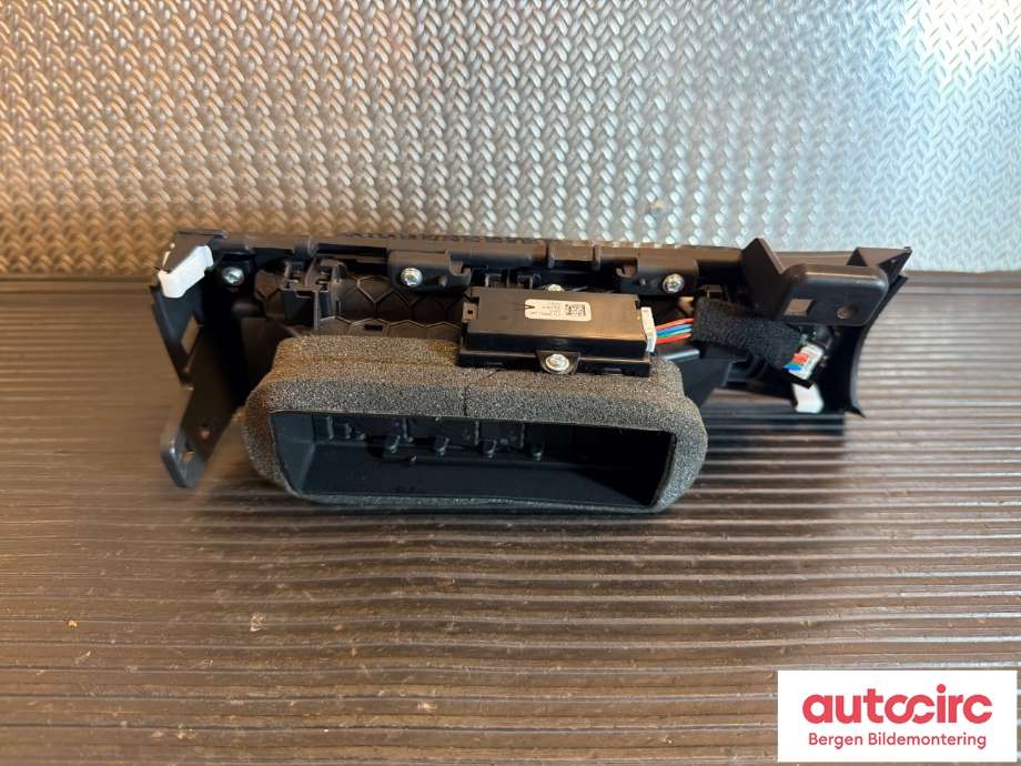 Dashbord friskluftdyse til Kia EV6 2021-->> (KIA|84739CV100WK|)