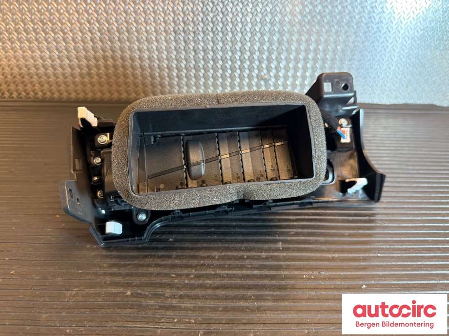Dashbord friskluftdyse til Kia EV6 2021-->> (KIA|84739CV100WK|)