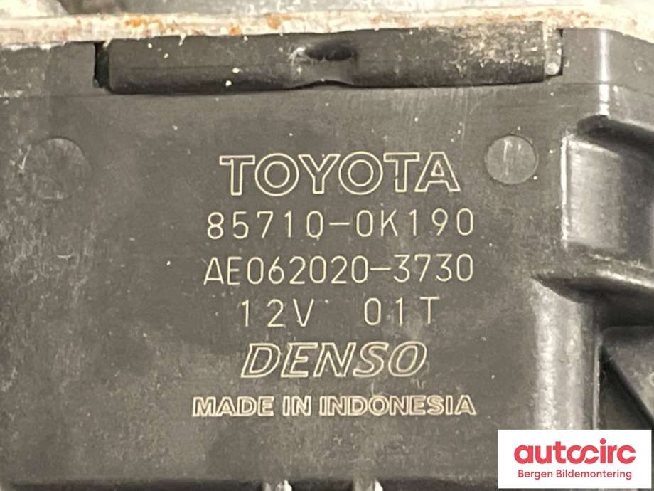 Ruteheis høyre til Toyota Hilux 2016-2020  (TOYOTA|698010K150||69810-0K260 A)