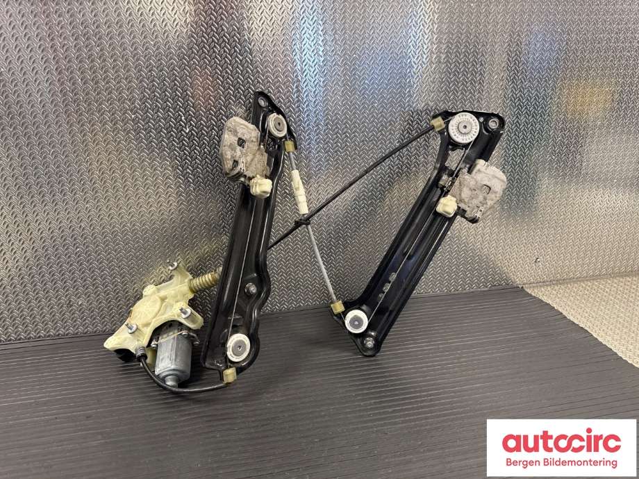 Ruteheis til Porsche Taycan 2019-->> (PORSCHE|971 959 801|PAD 839 461|9J1 839 401 B)