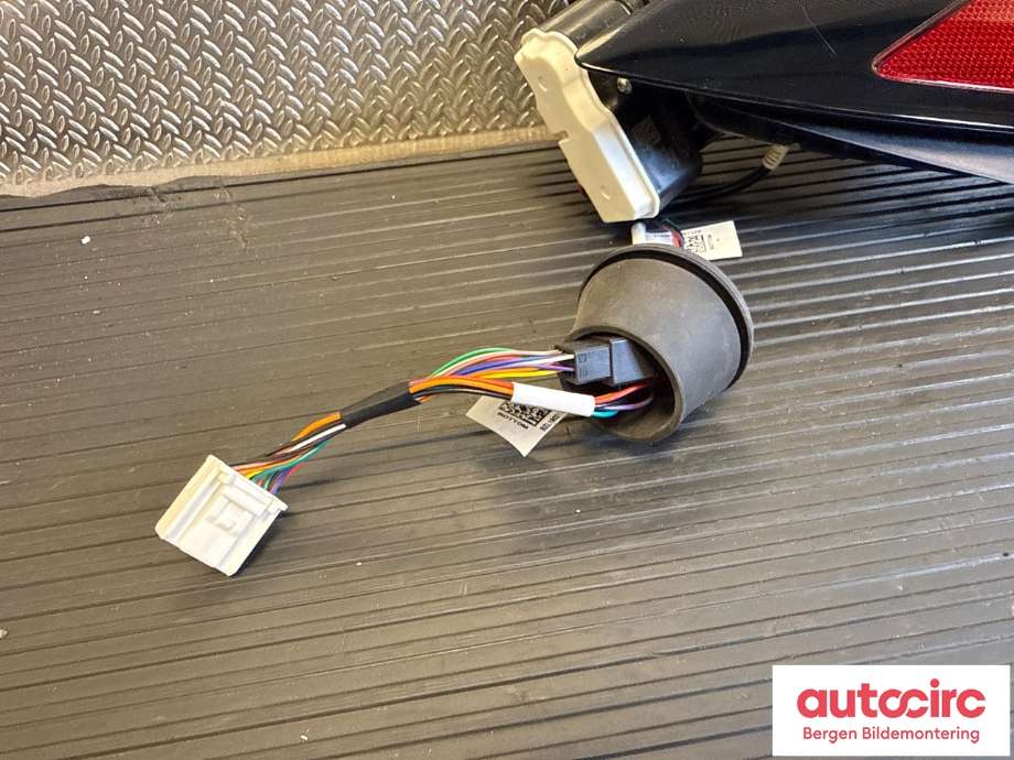 Batterilader inntak/luke til Tesla Model 3 2018-2023 (Fase 1) (TESLA|1446051-99-C|)
