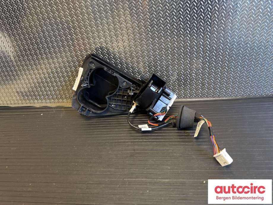 Batterilader inntak/luke til Tesla Model 3 2018-2023 (Fase 1) (TESLA|1446051-99-C|)