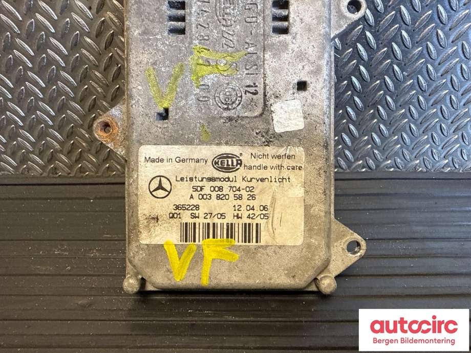 Styreenhet xenon/ballast til Mercedes GL 2006-2012 (X164) (X164) (MERCEDES|A 003 820 51 26|5DF 008 704 02)