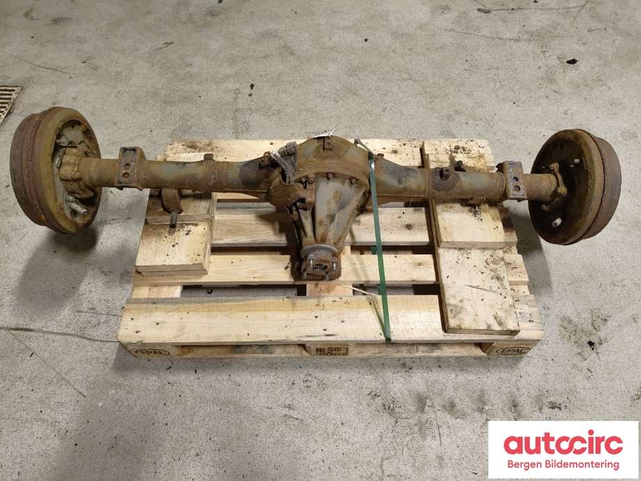 Kardang klokke bak til Toyota Hilux 2016-2020  (TOYOTA|411100K840|)