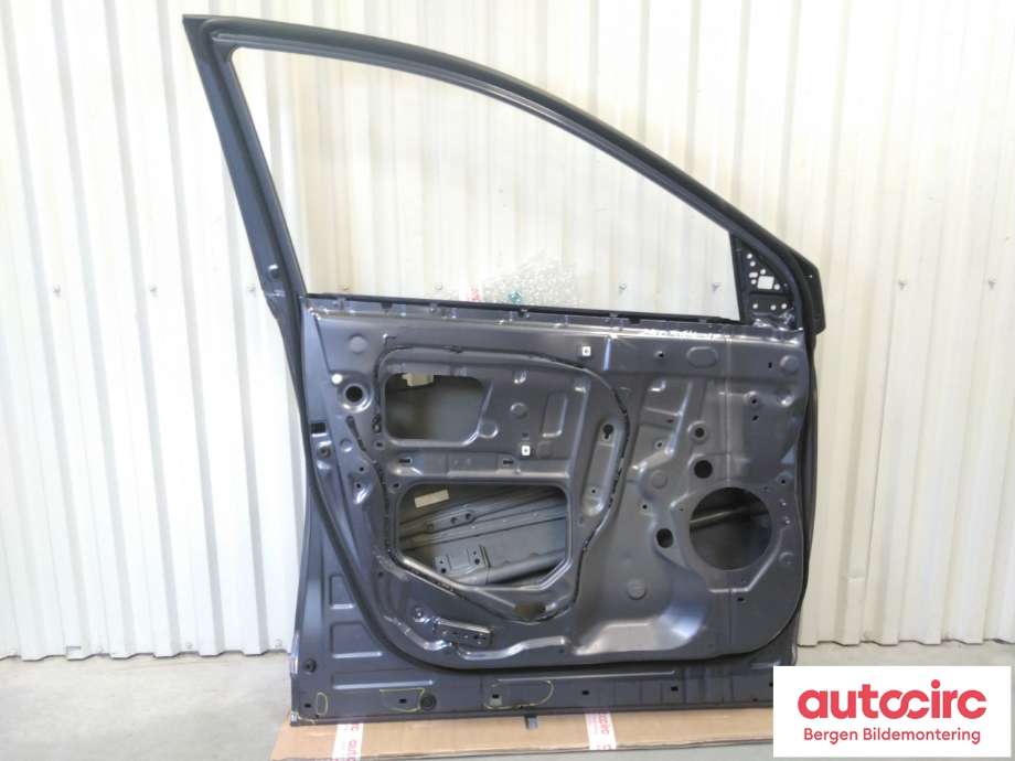 Dør venstre foran til Toyota RAV4 2013-2015 (Type IV, Fase 1) (TOYOTA|670020R100|6700242150|)