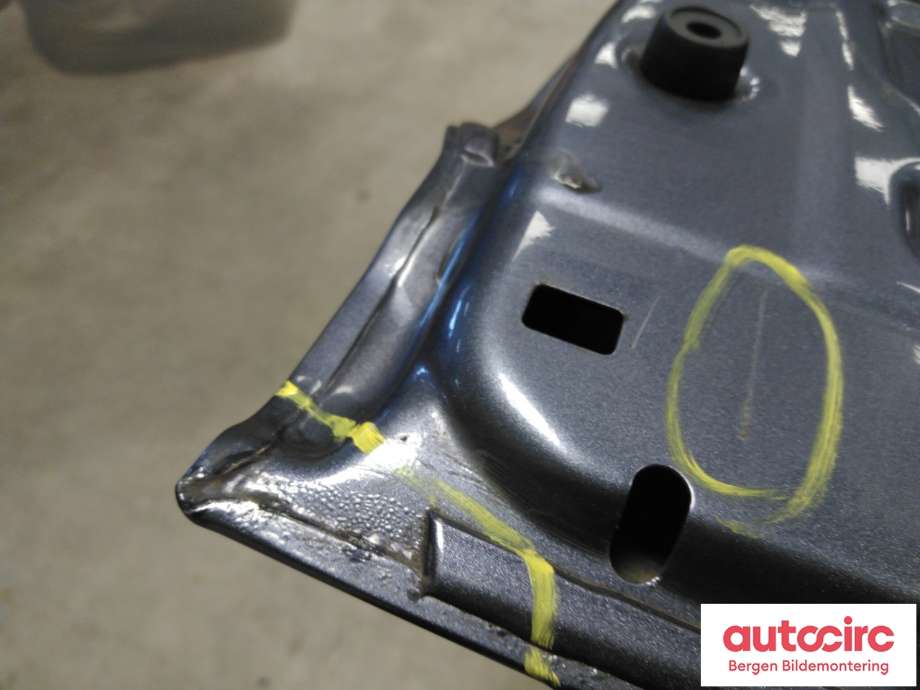 Dør venstre foran til Toyota RAV4 2013-2015 (Type IV, Fase 1) (TOYOTA|670020R100|6700242150|)