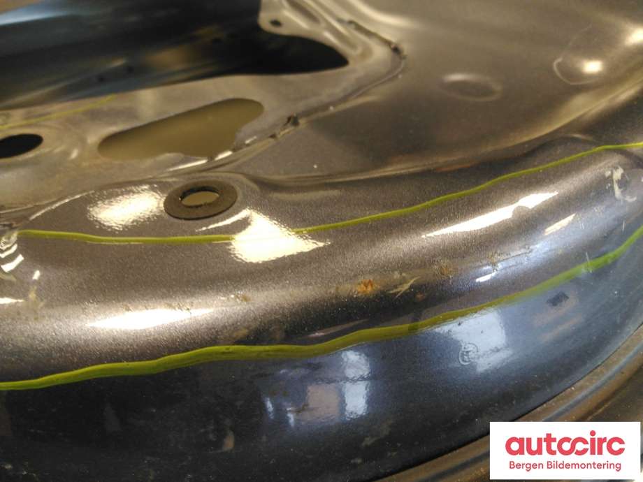Dør venstre bak til Toyota RAV4 2013-2015 (Type IV, Fase 1) (TOYOTA|670040R110|6700442180|)