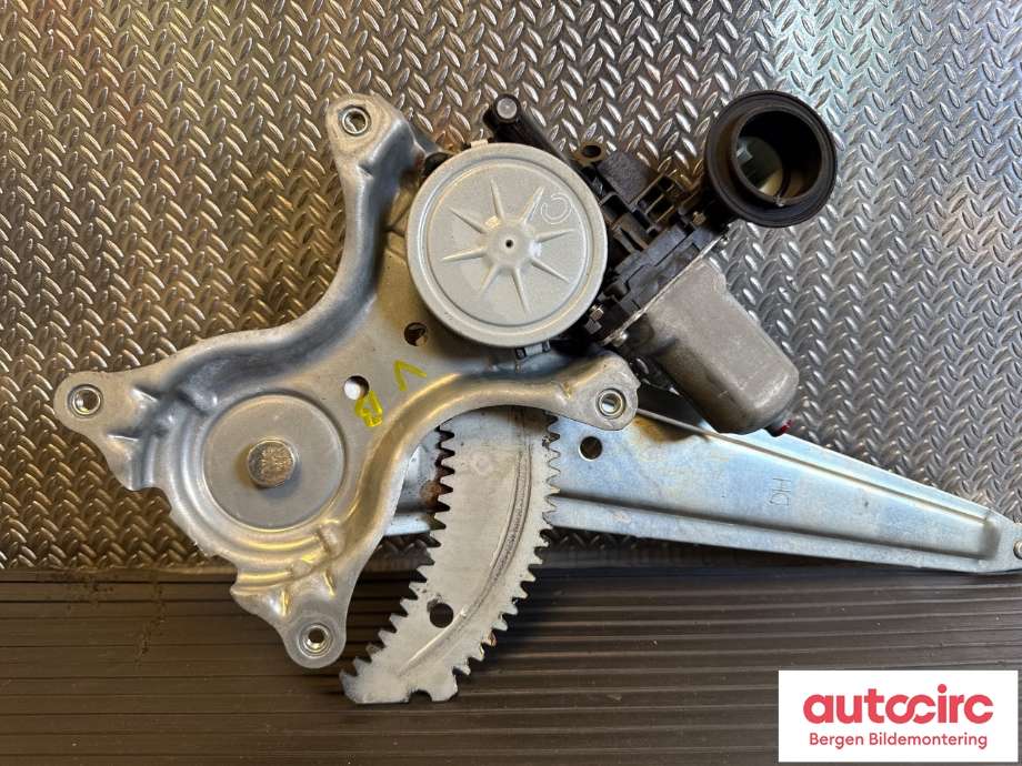 Ruteheis til Toyota RAV4 2013-2015 (Type IV, Fase 1) (TOYOTA|6980442050|)