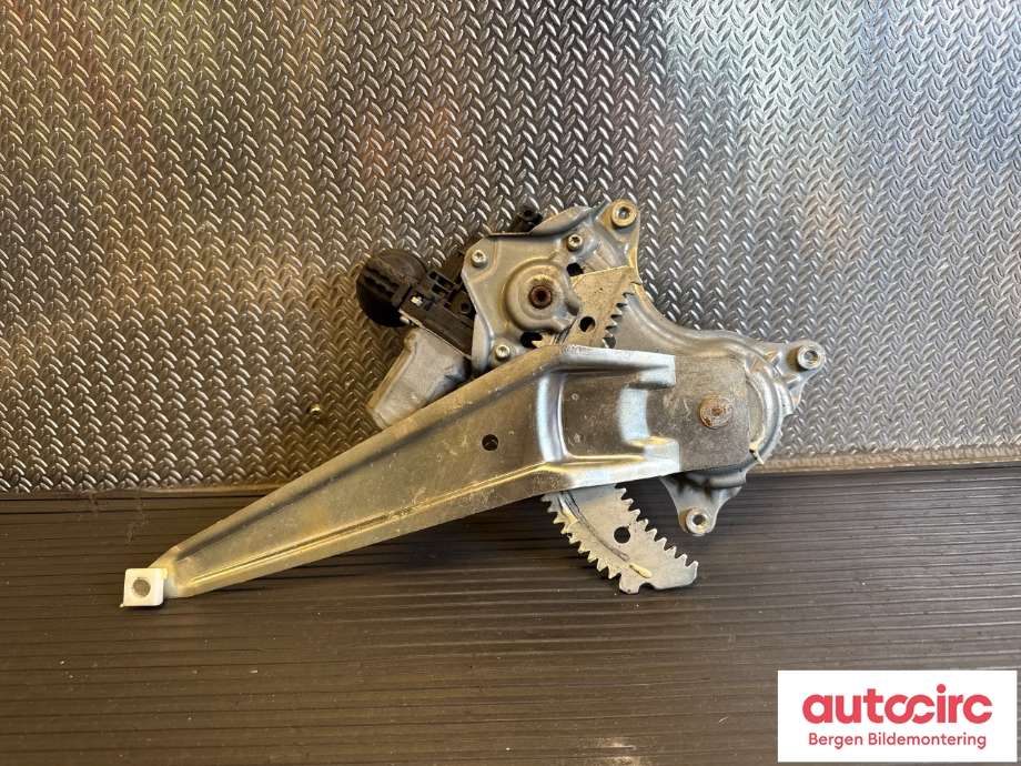 Ruteheis til Toyota RAV4 2013-2015 (Type IV, Fase 1) (TOYOTA|6980442050|)