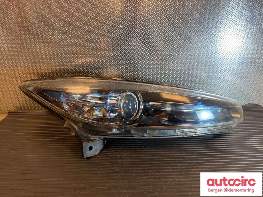 Frontlykt høyre halogen til Renault Zoe 2013-2019 (Fase 1) (RENAULT|260109891R|)