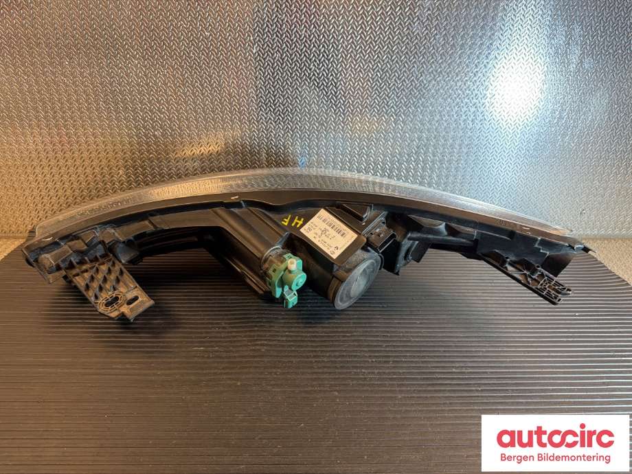 Frontlykt høyre halogen til Renault Zoe 2013-2019 (Fase 1) (RENAULT|260109891R|)