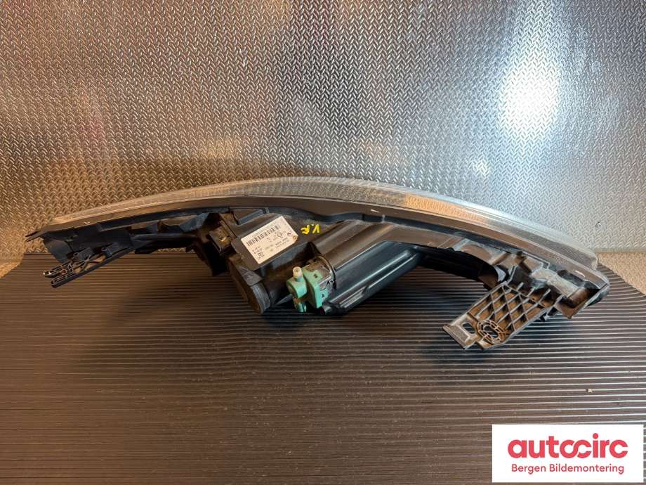 Frontlykt venstre halogen til Renault Zoe 2013-2019 (Fase 1) (RENAULT|260605036R|)