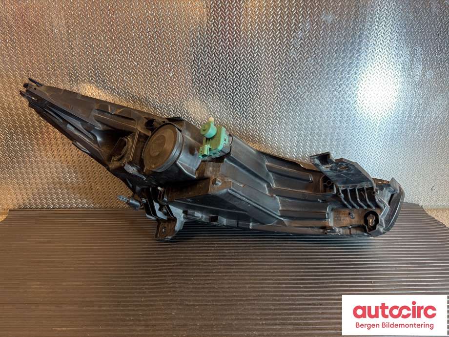 Frontlykt venstre halogen til Renault Zoe 2013-2019 (Fase 1) (RENAULT|260605036R|)