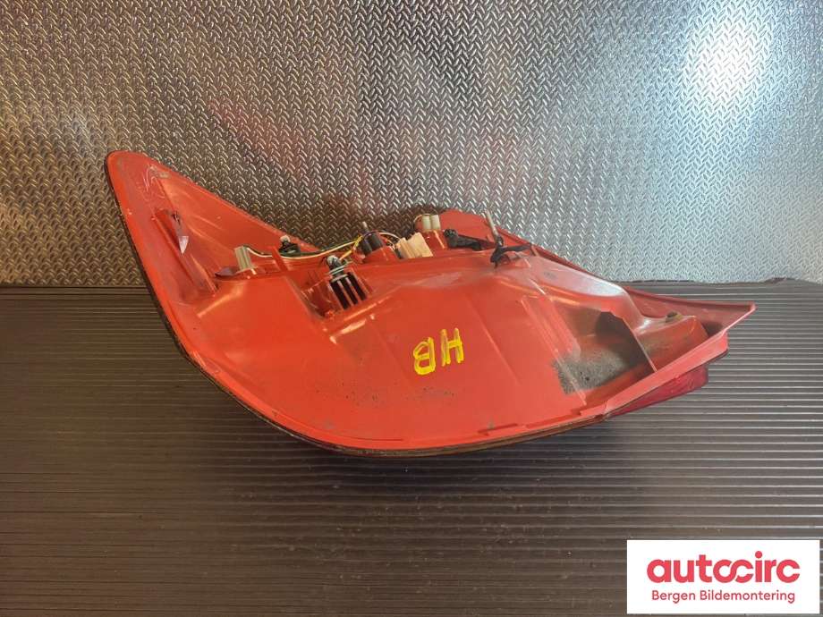 Baklykt høyre til Toyota Auris 2010-2012 (Type I, Fase 2)  (TOYOTA|8155102550|)