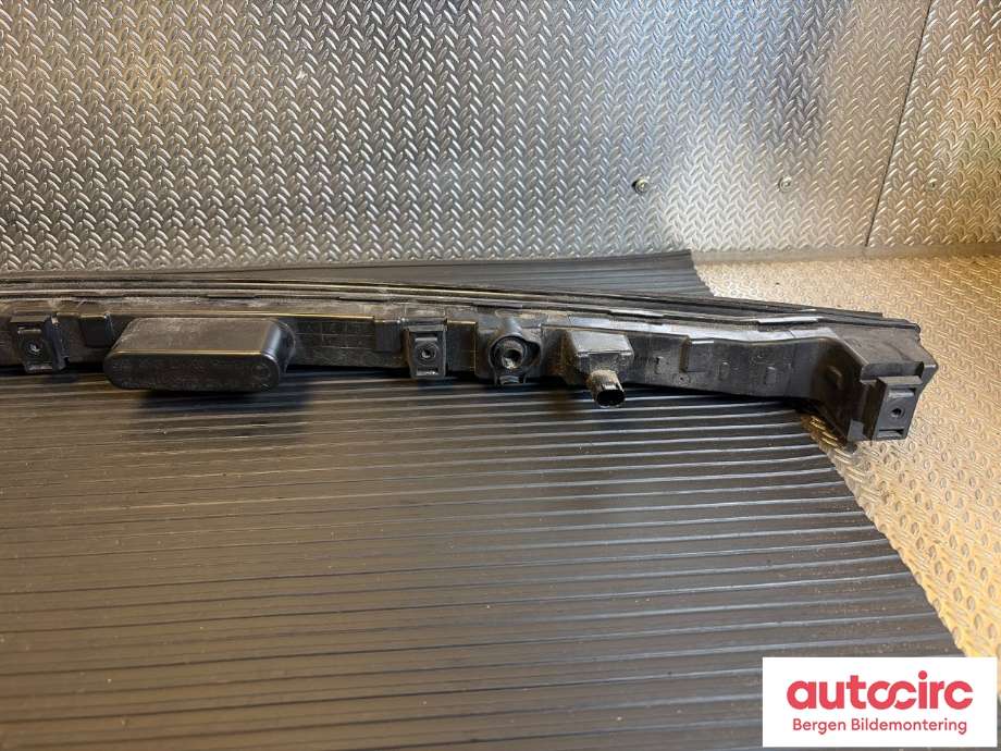 Frontlykter til Mercedes EQB 2022-->>  (A 243 906 32 00|)