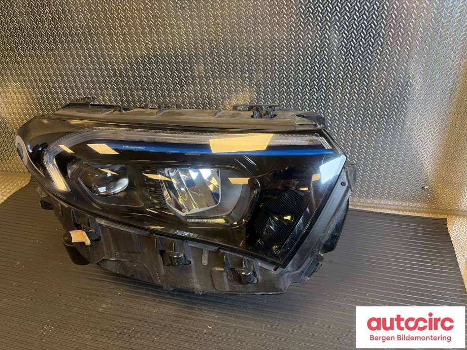 Frontlykt høyre halogen til Mercedes EQB 2022-->> (A 243 906 08 00|)