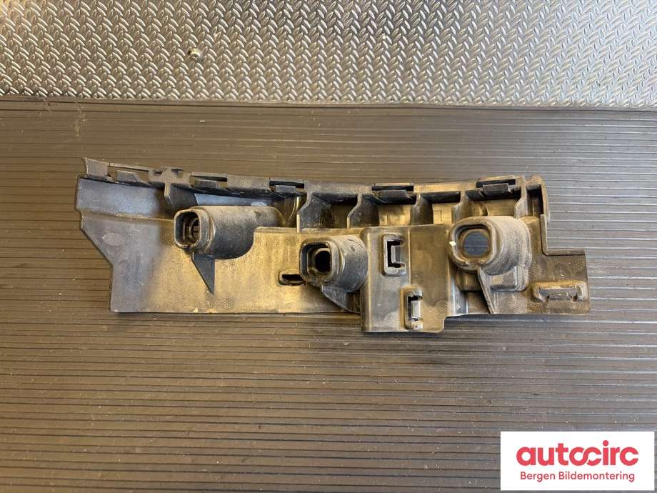 Diverse deler til Mercedes EQB 2022-->>  (MERCEDES|A 247 885 22 00|)