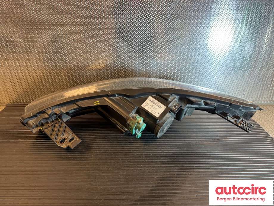 Frontlykt høyre halogen til Renault Zoe 2013-2019 (Fase 1)  (RENAULT|260109891R|)