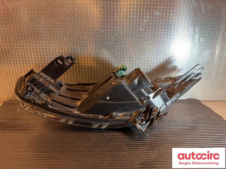 Frontlykt høyre halogen til Renault Zoe 2013-2019 (Fase 1)  (RENAULT|260109891R|)