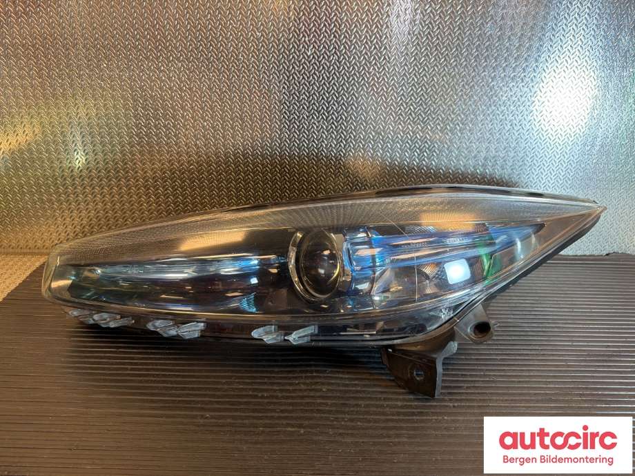 Frontlykt venstre halogen til Renault Zoe, 2013-2019 (Fase 1) (RENAULT|260609522R)