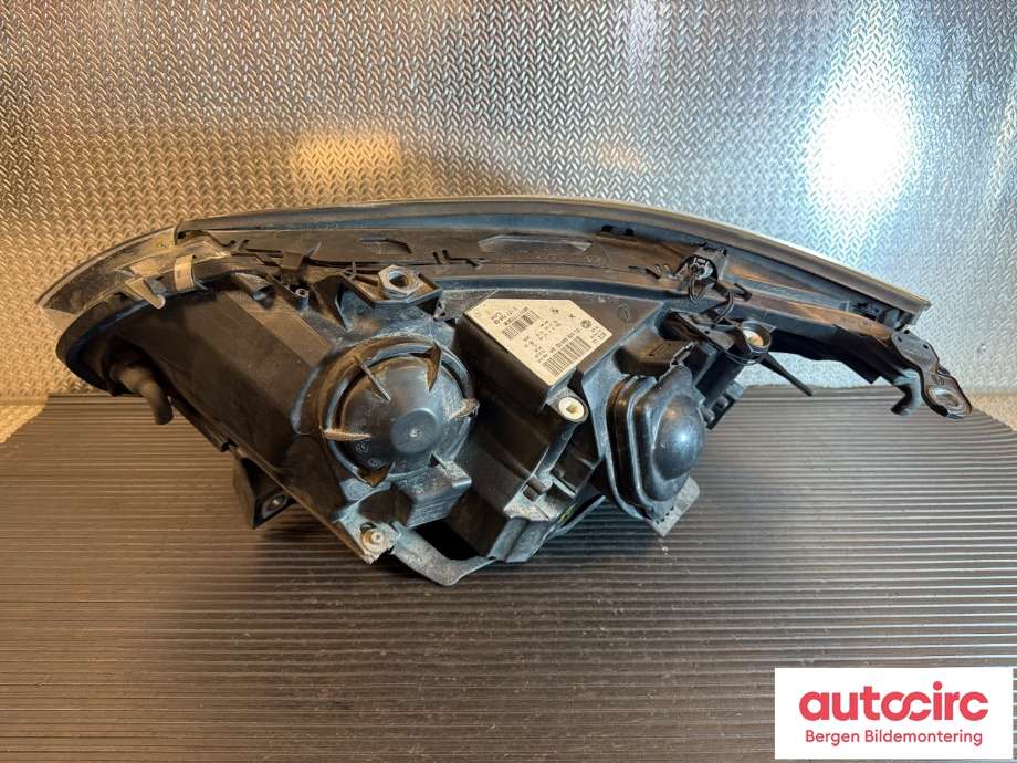 Frontlykt høyre halogen til BMW 5-Serie 2003-2010 (E60/E61) (E60/E61) (BMW|63 12 7 177 728|)