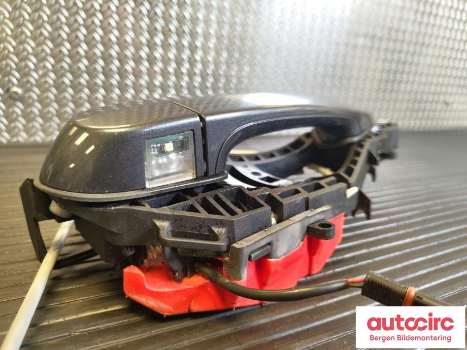 Dørhåndtak utv høyre foran til BMW 3-Serie 2012-2018 (F30/F31/F34) (F30/F31/F34) (BMW|51 21 7 207 562|51 21 7 242 568|51 21 0 399 182)