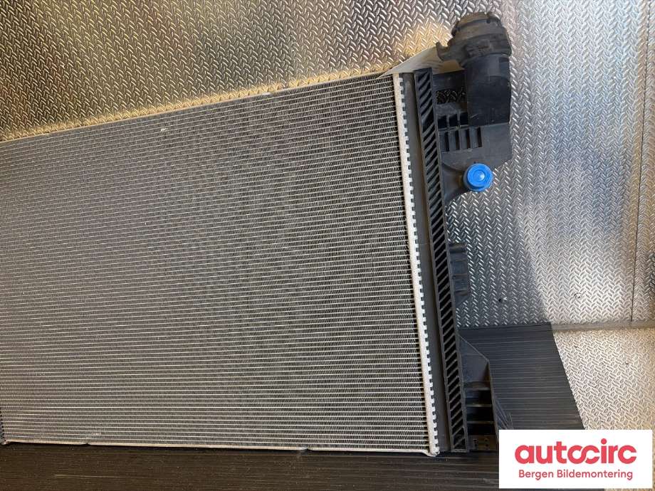 Radiator (automat gir) til Mercedes EQB 2022-->> (MERCEDES|A 247 500 40 00|)
