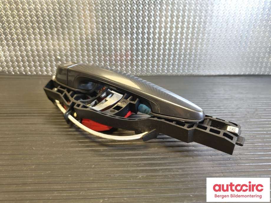 Dørhåndtak utv venstre til BMW 3-Serie 2012-2018 (F30/F31/F34) (F30/F31/F34) (BMW|51 21 7 207 561|51 21 7 242 567|51 21 0 399 171)