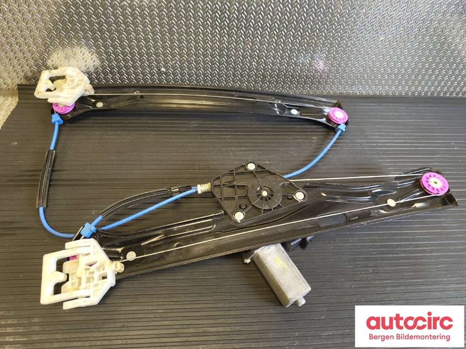 Ruteheis venstre foran til BMW 3-Serie 2012-2018 (F30/F31/F34) (F30/F31/F34) (BMW|51 33 7 281 885|)