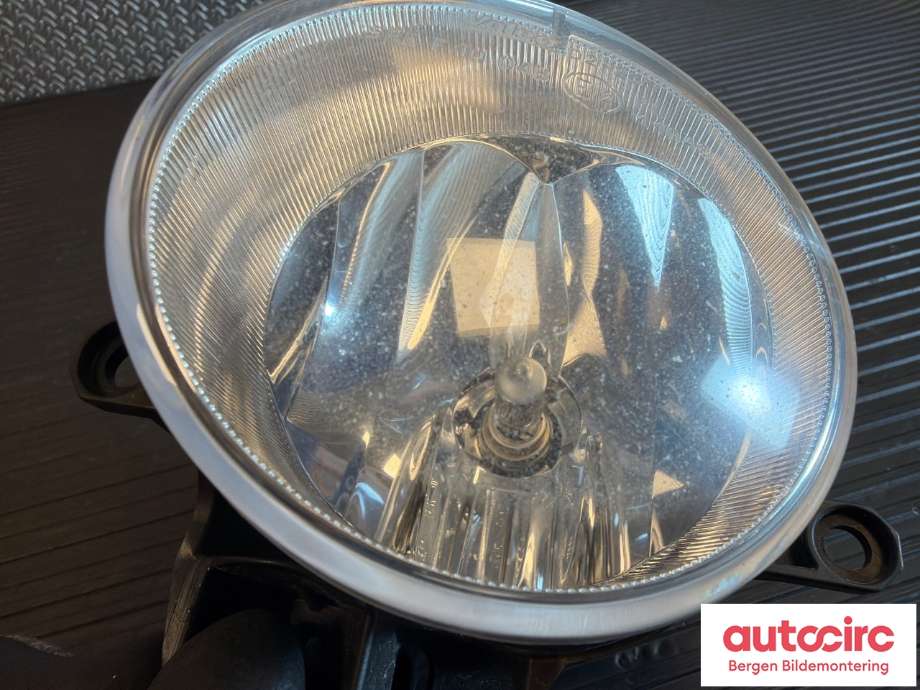 Tåkelykt venstre foran til Toyota Auris 2015-2019 (Type II, Fase 2) (TOYOTA|8122002110|)