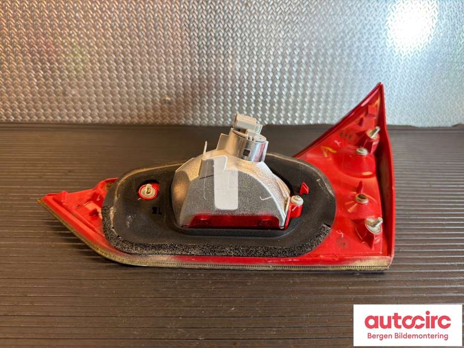 Baklykt venstre indre til Toyota Auris 2015-2019 (Type II, Fase 2)  (TOYOTA|8159102450|)
